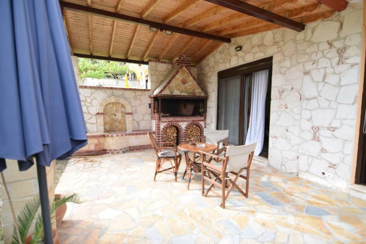 Holiday Villa Vee Néa Szkióni Kültér fotó