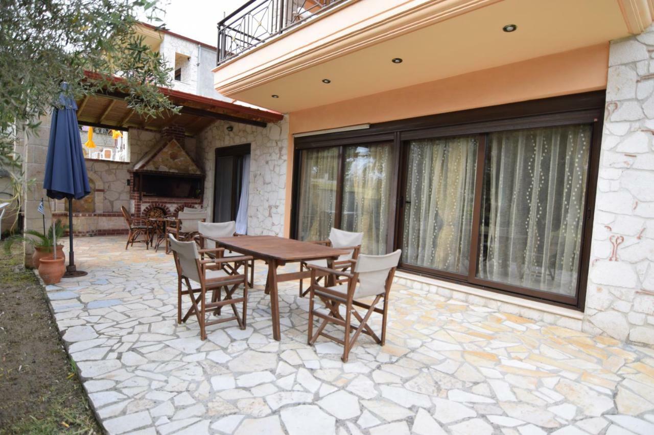 Holiday Villa Vee Néa Szkióni Kültér fotó