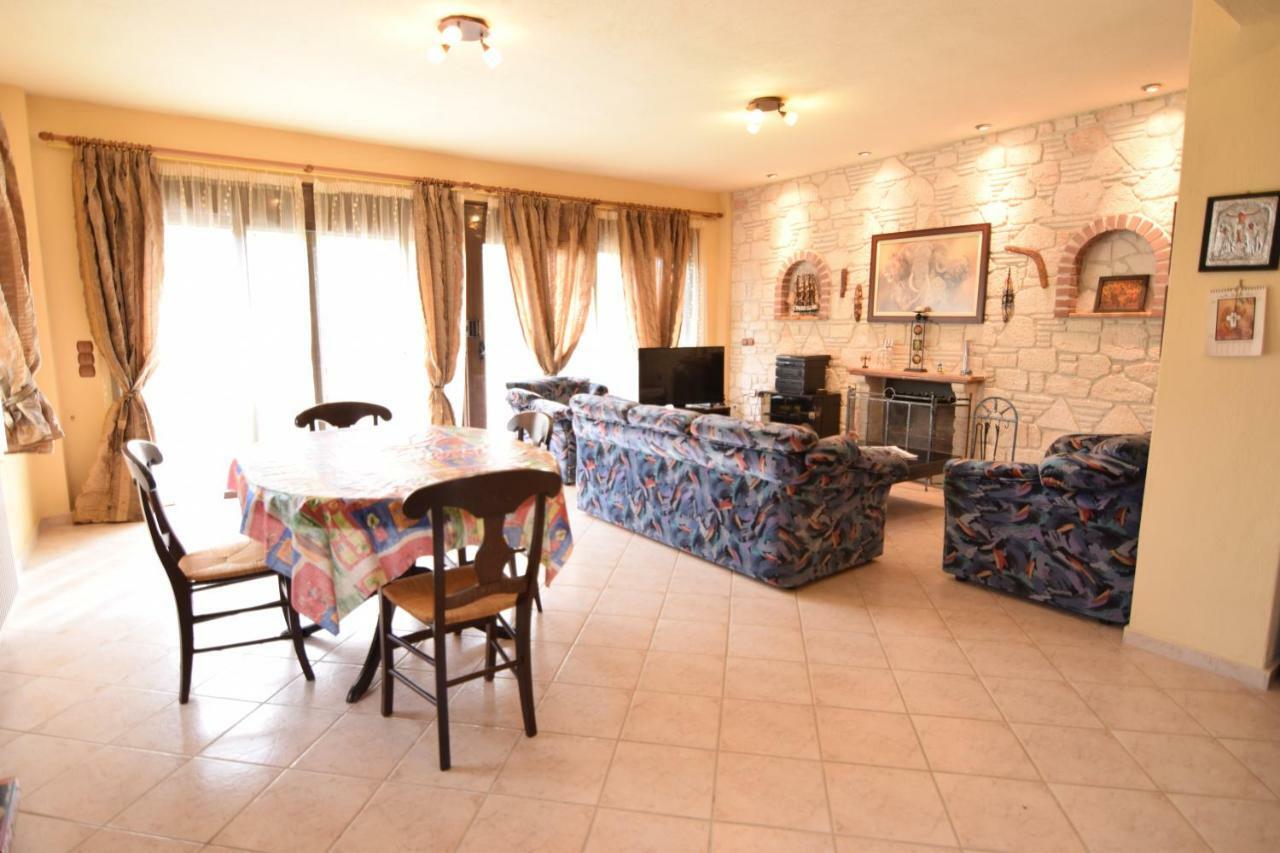 Holiday Villa Vee Néa Szkióni Kültér fotó